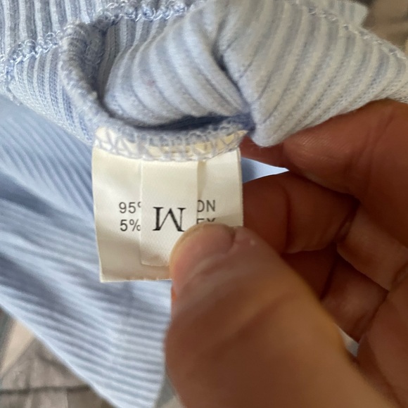 Amazon Women's Blue Ribbed Tee with Pink Trim - Picture 2 of 3